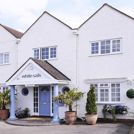 White-Sails Bed & Breakfast Stratford-upon-Avon Exterior photo