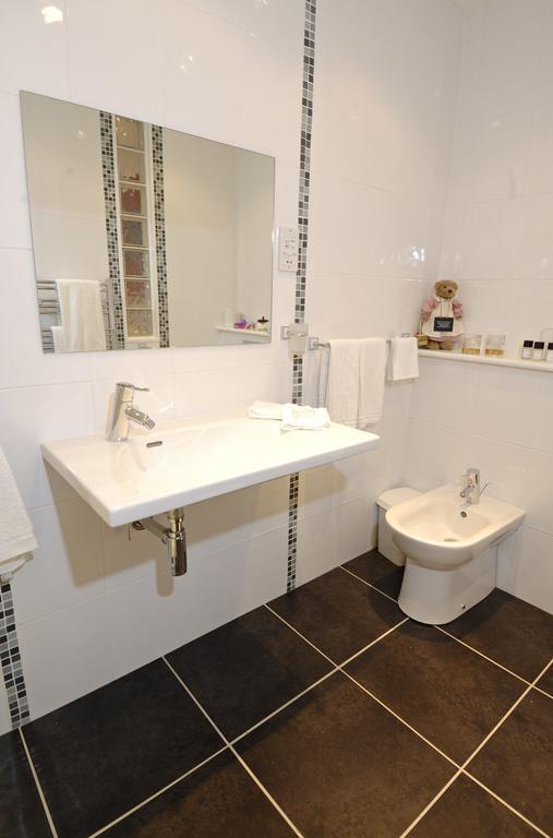 White-Sails Bed & Breakfast Stratford-upon-Avon Room photo